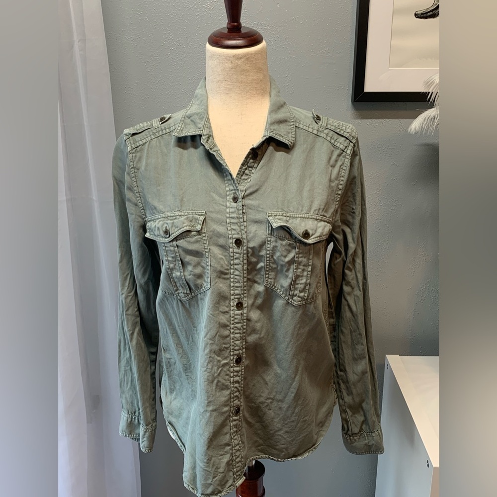 American Eagle Olive Green Boyfriend Fit Button Down Women’s Size Small